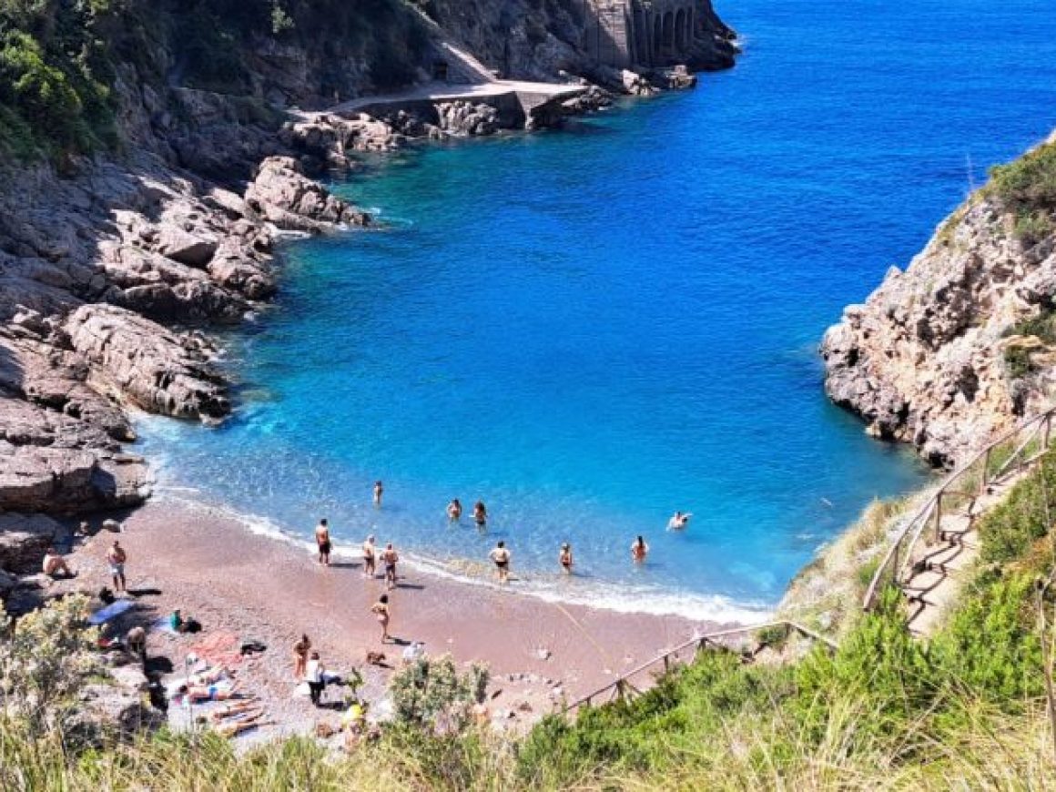 9f98f9ce-e2b4-4786-b3a6-e1fbf42e3813